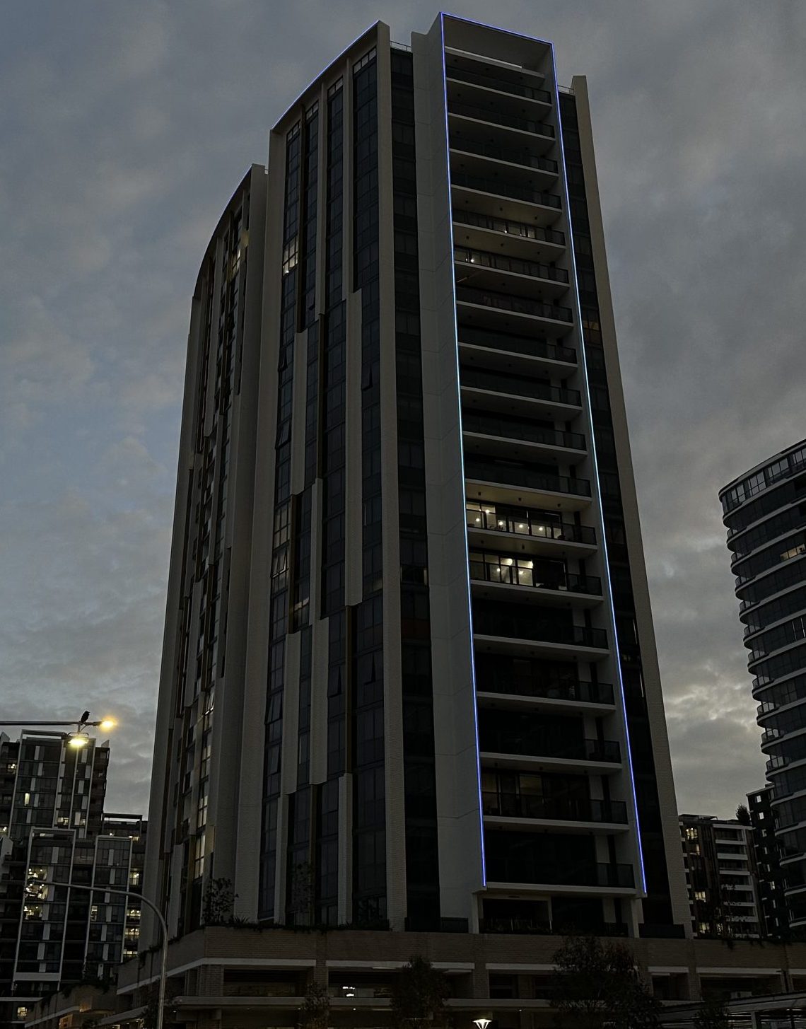 Meriton Pagewood façade lighting